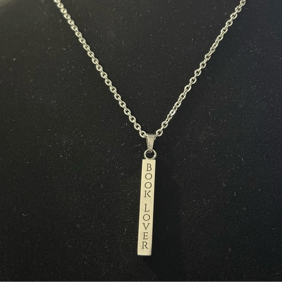 ⚜️3 for $30⚜️ Silver Tone ‘BOOK LOVER’ Bar Pendant Necklace - Picture 5 of 10